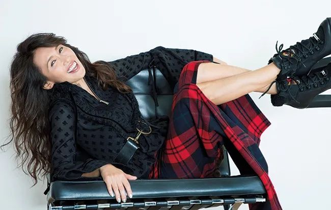 木村拓哉吃相难看引争议?手肘撑桌、伸舌头、吧唧嘴…日网:50多岁的人还这么没教养! 木村拓哉吃相难看引争议?手肘撑桌、伸舌头、吧唧嘴…日网:50多岁的人还这么没教养!