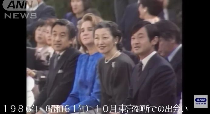“这一生我会用尽全力守护你”：日本天皇夫妇成婚33周年，重温两人那些治愈温柔的笑容