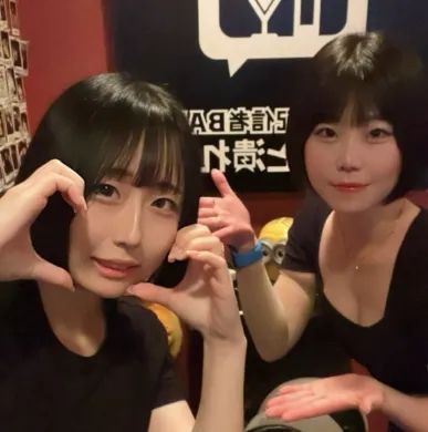 日本22岁女主播直播中遭一男子疯狂刺杀，竟是因为他“太爱”她！？日网：都不是什么好鸟！