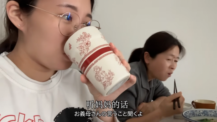 中国婆婆教日本儿媳坐月子,热水羽绒服一样不少!日网却直呼“妈妈你还缺儿媳吗?” 中国婆婆教日本儿媳坐月子,热水羽绒服一样不少!日网却直呼“妈妈你还缺儿媳吗?”