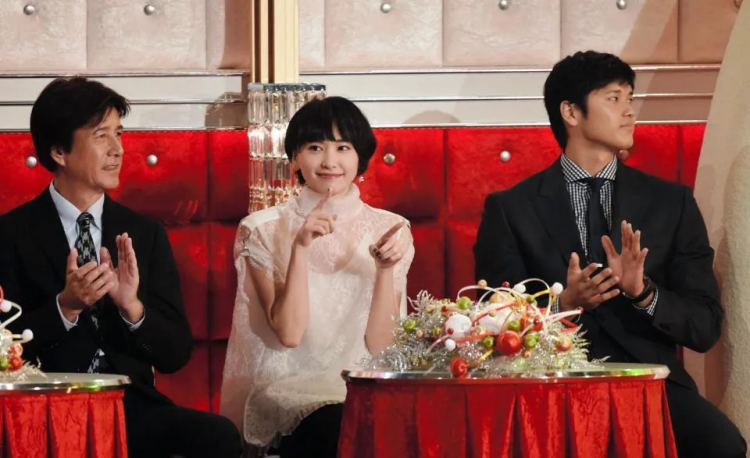 星野源新垣结衣宣布生子喜当爹妈！“逃耻CP”再出续集！日网：十年真情侣就是好嗑！