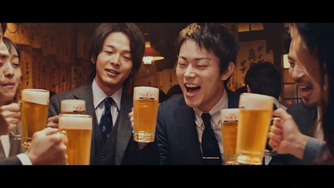 在日本，居酒屋为什么这么受欢迎？
